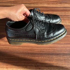 DR. MARTENS smooth Brogue loafer